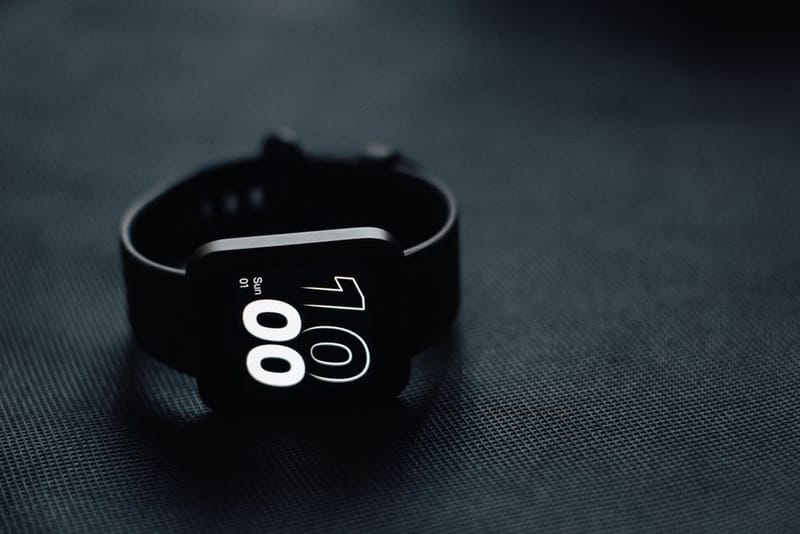 A black smart ring representing the Samsung Galaxy Ring
