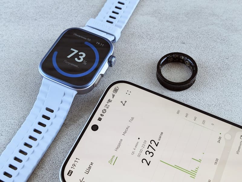 Oura Ring 5 and Ultrahuman Ring Air compared
